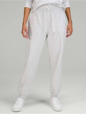 Lululemon Scuba High-Rise Relaxed Jogger Heathered Light Grey Size 6